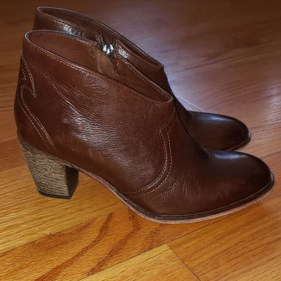 Johnston & Murphy booties - Picture 1 of 8